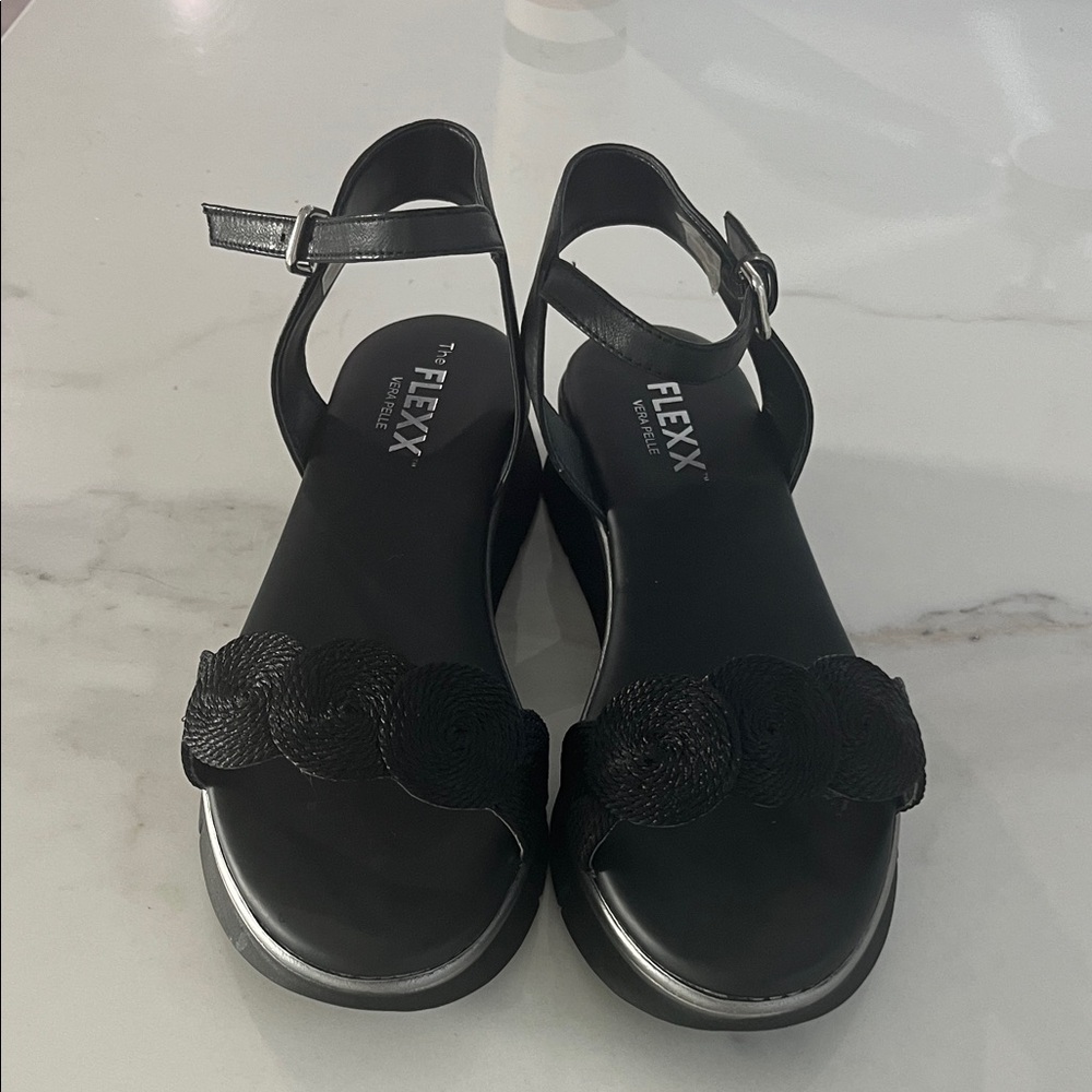 THE FLEXX Black and Silver Sandals